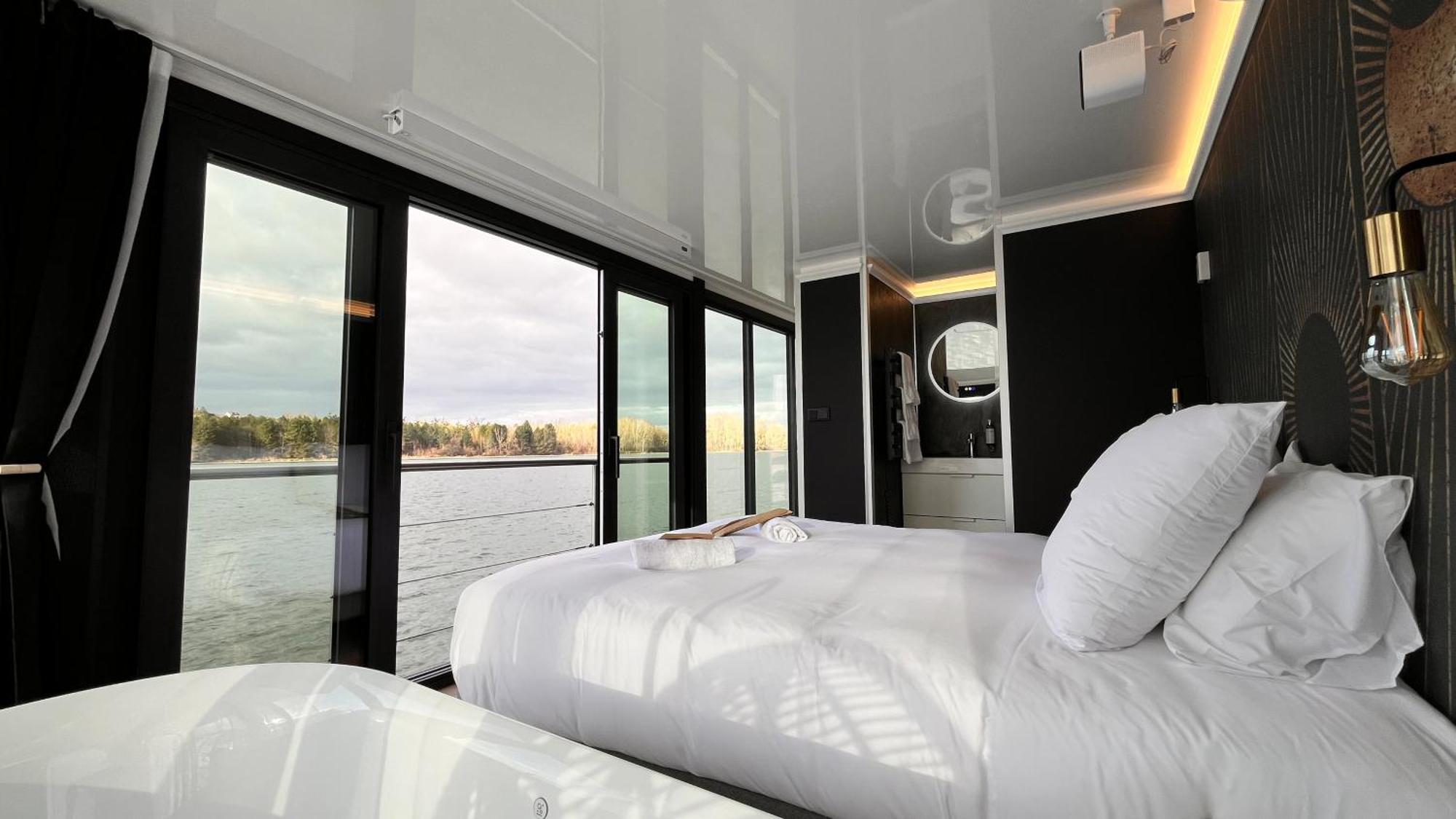 L'Escale Royale Saint-Martin-La-Garenne Port Ilon - Seine - Giverny Dış mekan fotoğraf