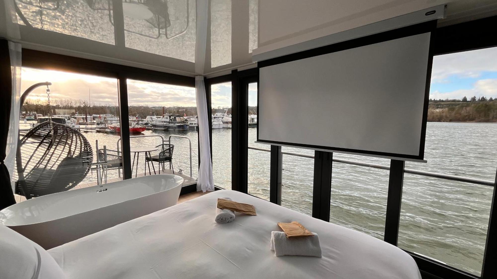 L'Escale Royale Saint-Martin-La-Garenne Port Ilon - Seine - Giverny Dış mekan fotoğraf