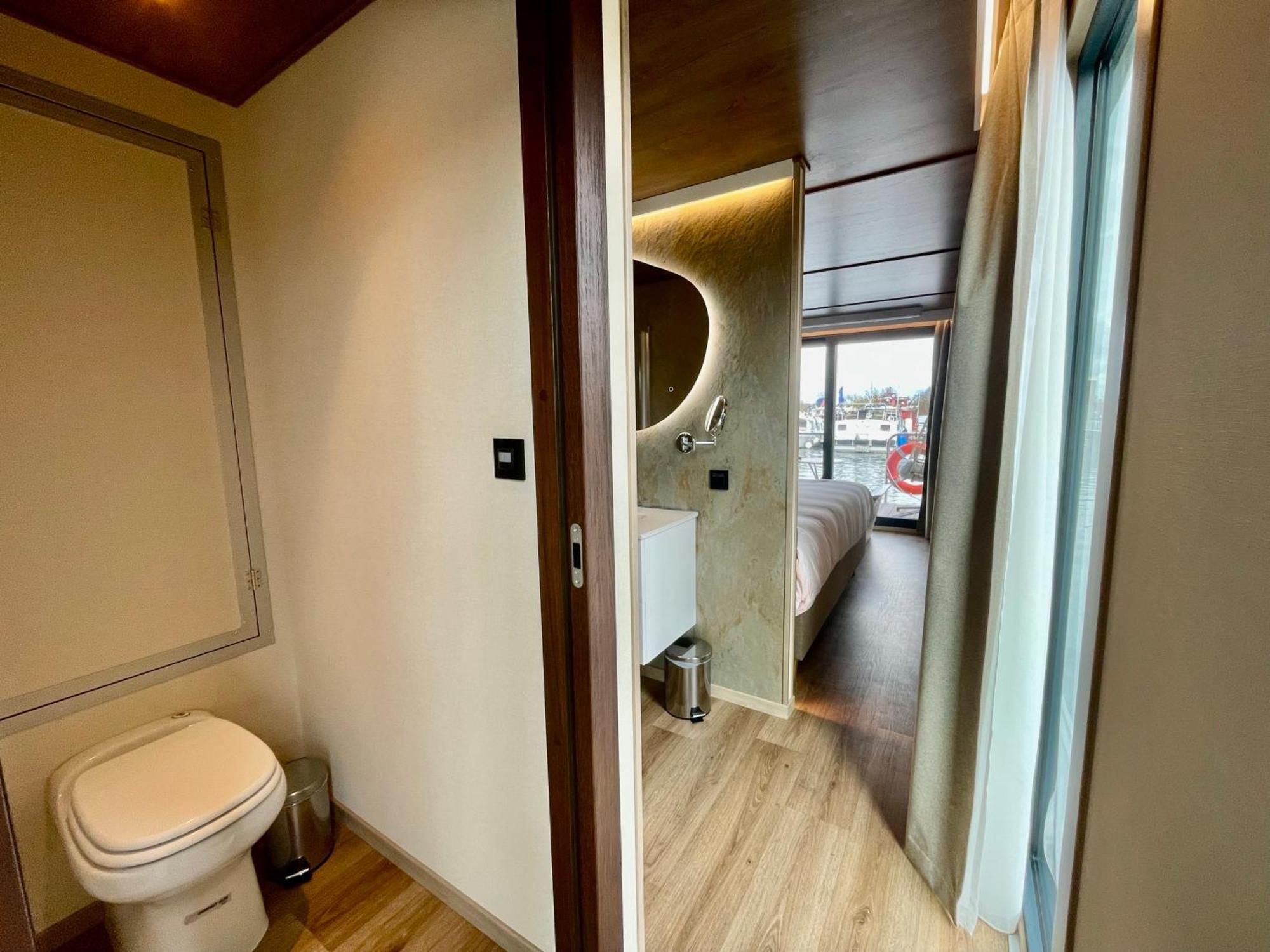 L'Escale Royale Saint-Martin-La-Garenne Port Ilon - Seine - Giverny Dış mekan fotoğraf