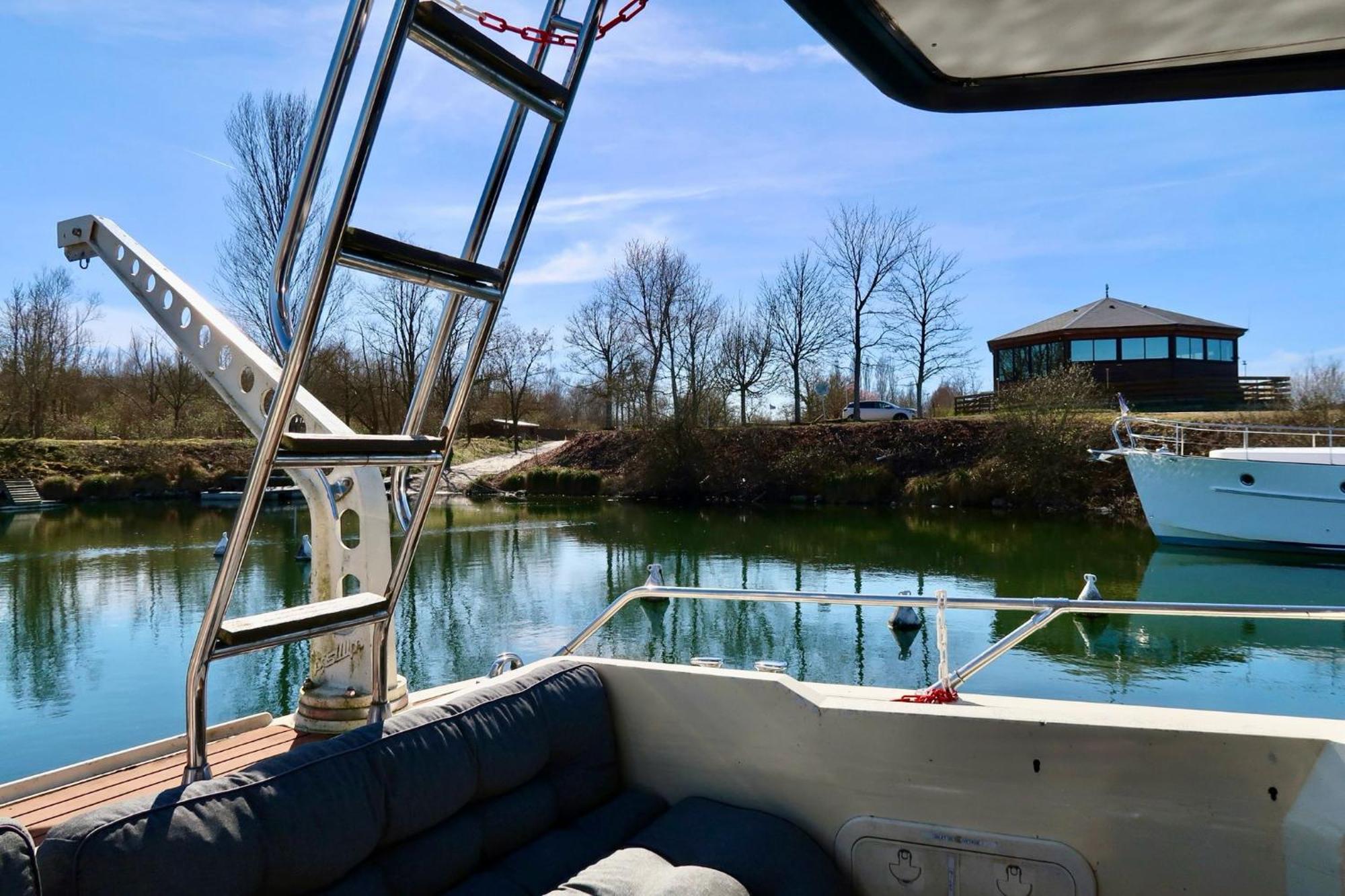 L'Escale Royale Saint-Martin-La-Garenne Port Ilon - Seine - Giverny Dış mekan fotoğraf