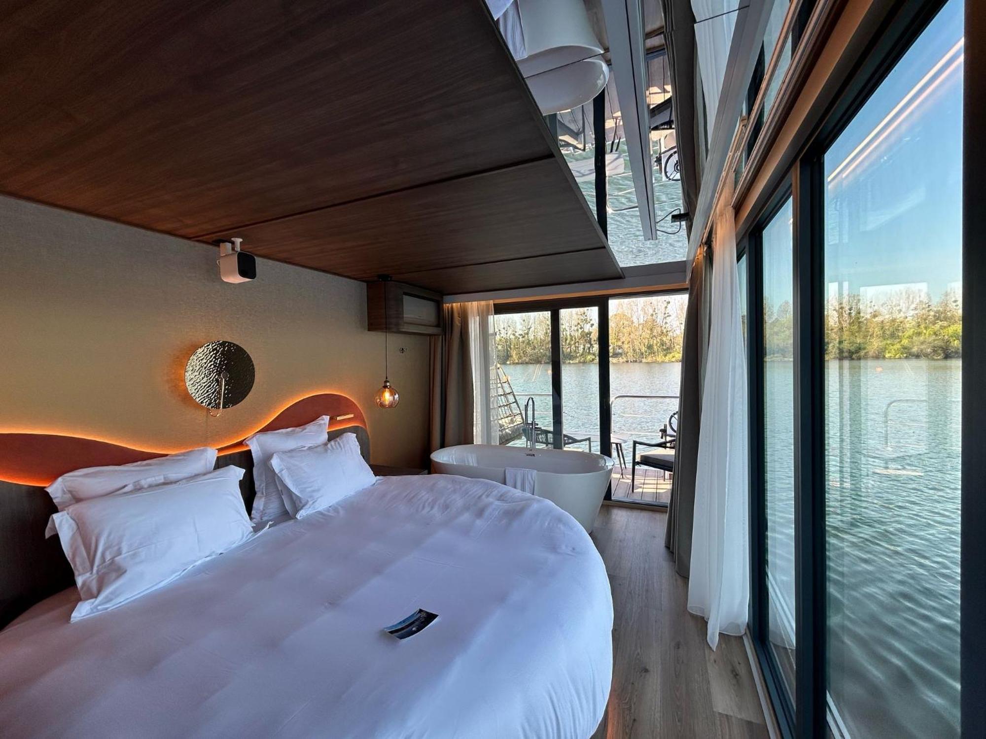 L'Escale Royale Saint-Martin-La-Garenne Port Ilon - Seine - Giverny Dış mekan fotoğraf